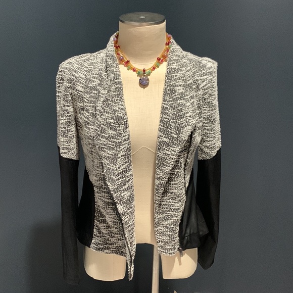 Jessica Simpson jacket - Picture 9 of 9